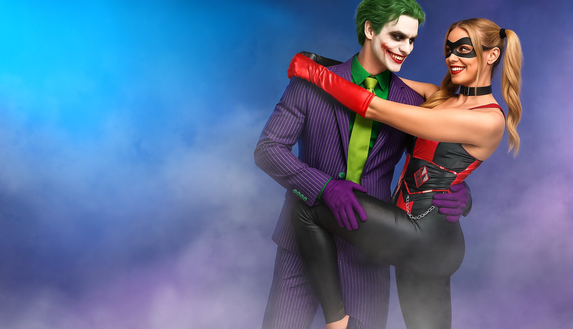 EVIL CLOWN - Smiles have never been so scary! EVIL CLOWN